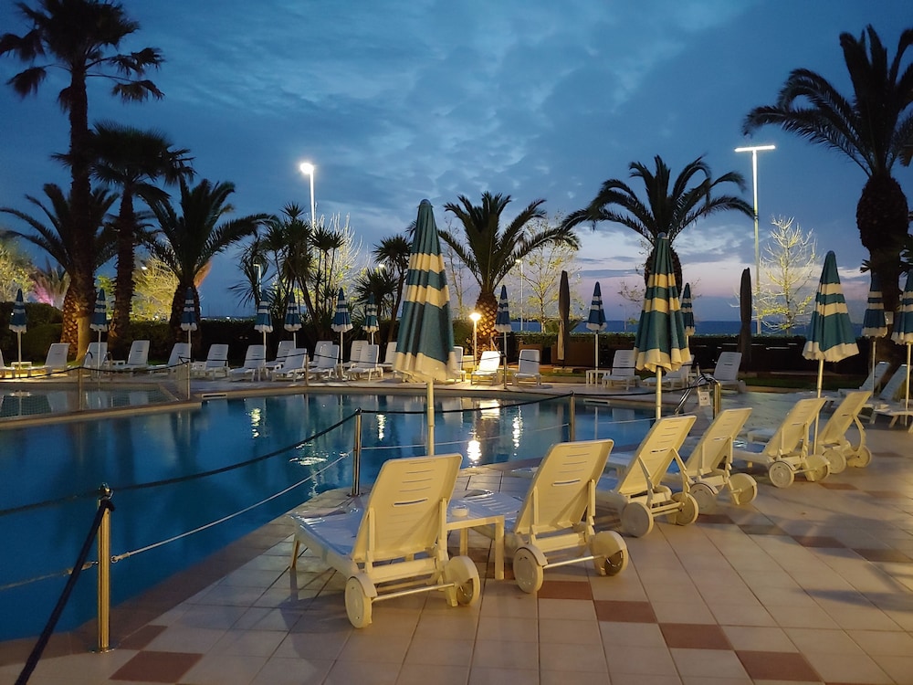 Hotel Florida — Swimming pool in Alghero, Sardinia