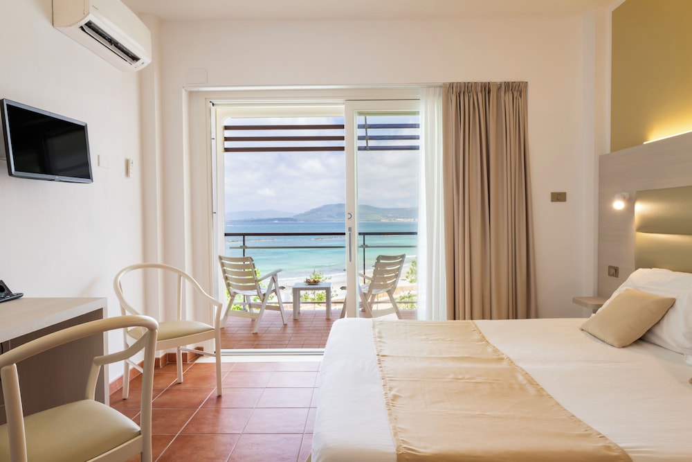 Hotel Florida — Hotel rooms in Alghero, Sardinia