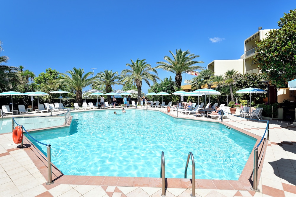 Hotel Florida — Swimming pool in Alghero, Sardinia