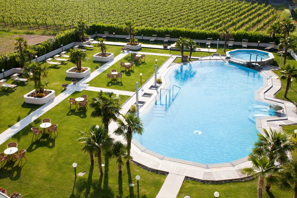 Hotel Savoy Palace - Tonelli Hotels — Main photo in Riva del Garda, Trentino-Alto Adige