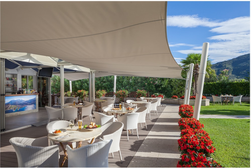 Hotel Savoy Palace - Tonelli Hotels — Restaurant & bars in Riva del Garda, Trentino-Alto Adige