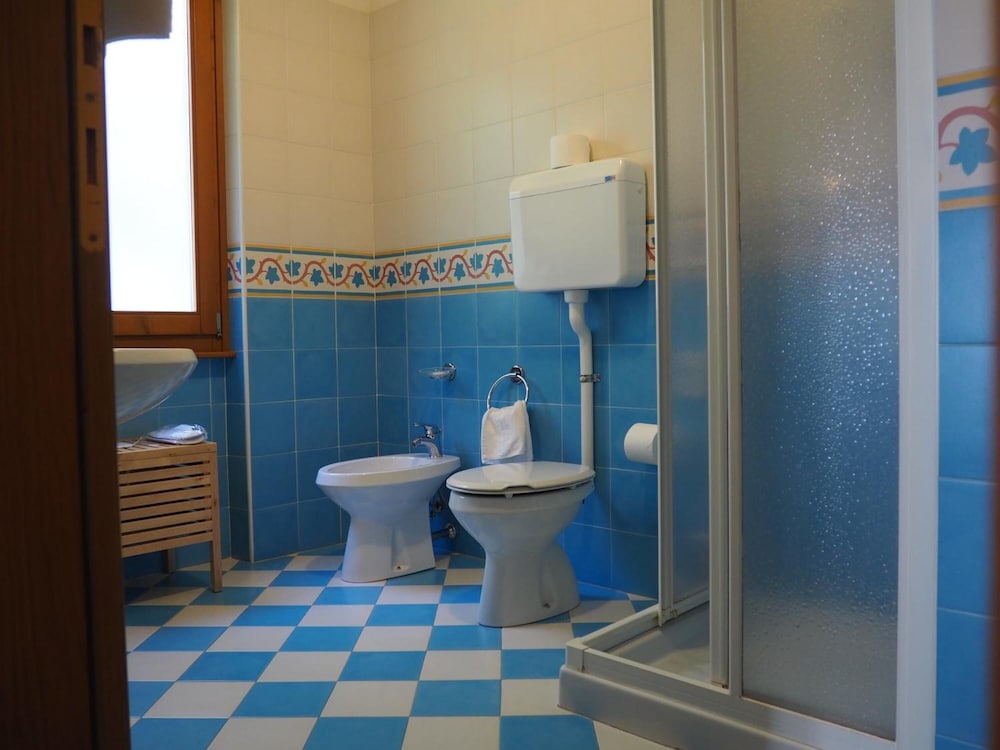 Hotel Locanda Ruscello Garnì — Hotel rooms in Limone sul Garda, Lombardy
