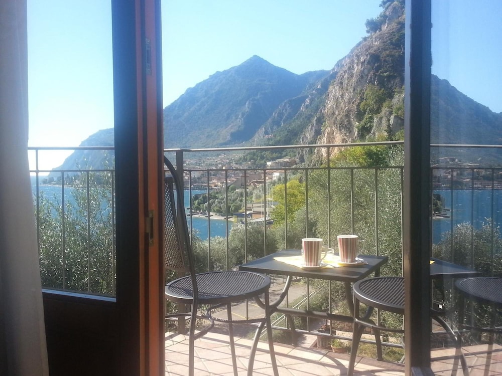 Hotel Locanda Ruscello Garnì — Hotel rooms in Limone sul Garda, Lombardy