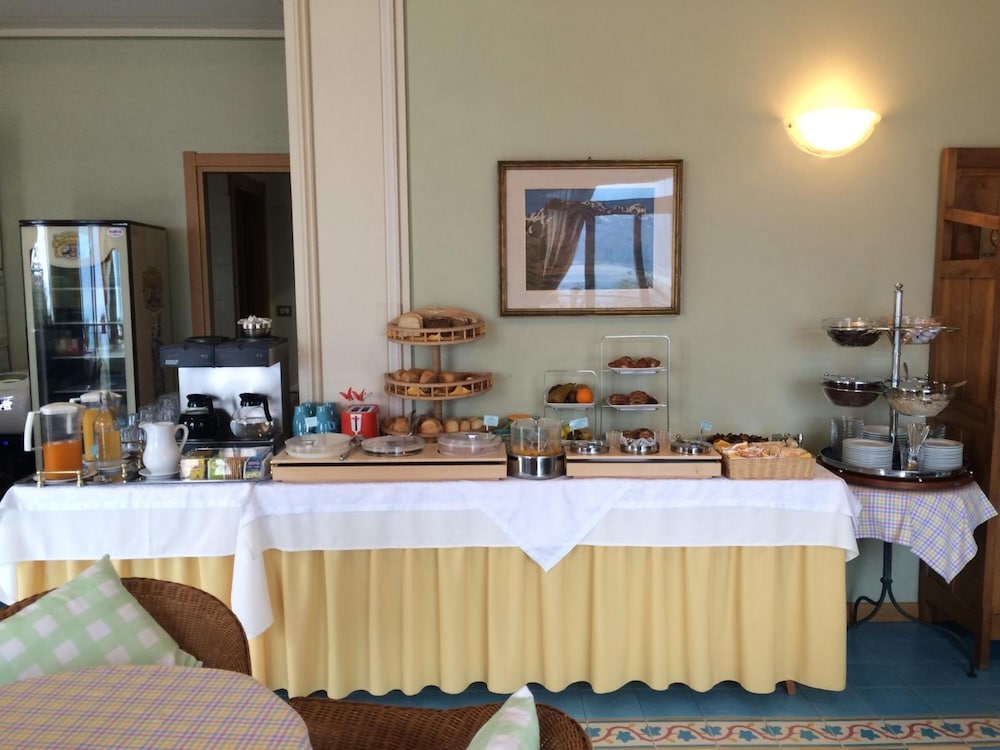Hotel Locanda Ruscello Garnì — Restaurant & bars in Limone sul Garda, Lombardy
