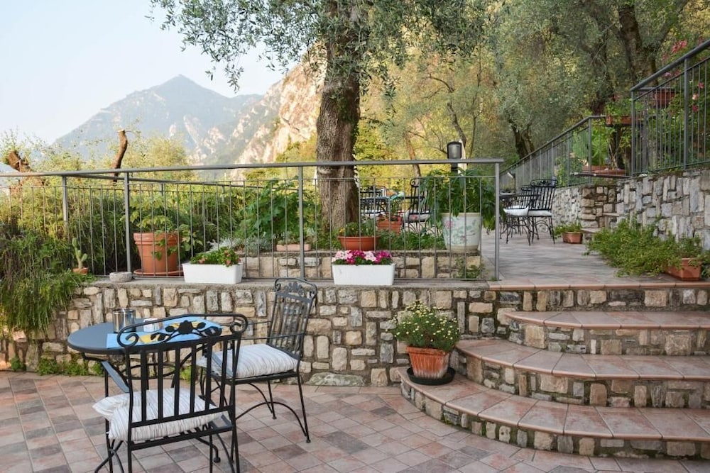 Hotel Locanda Ruscello Garnì — Restaurant & bars in Limone sul Garda, Lombardy