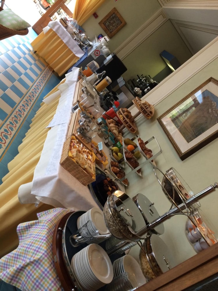 Hotel Locanda Ruscello Garnì — Restaurant & bars in Limone sul Garda, Lombardy