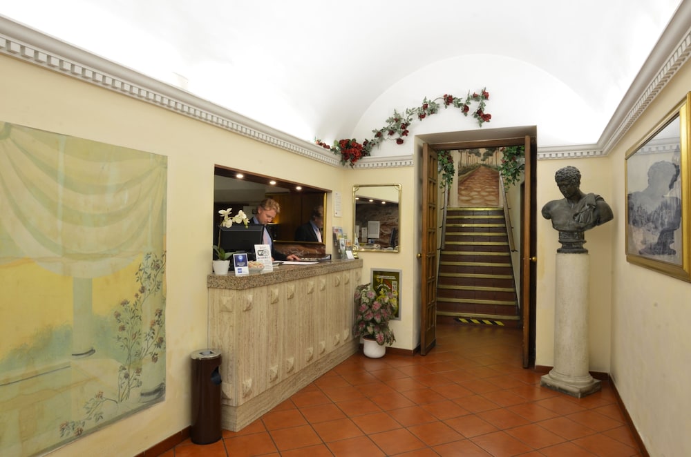 Tirreno Hotel — Hotel building in Rome, Lazio