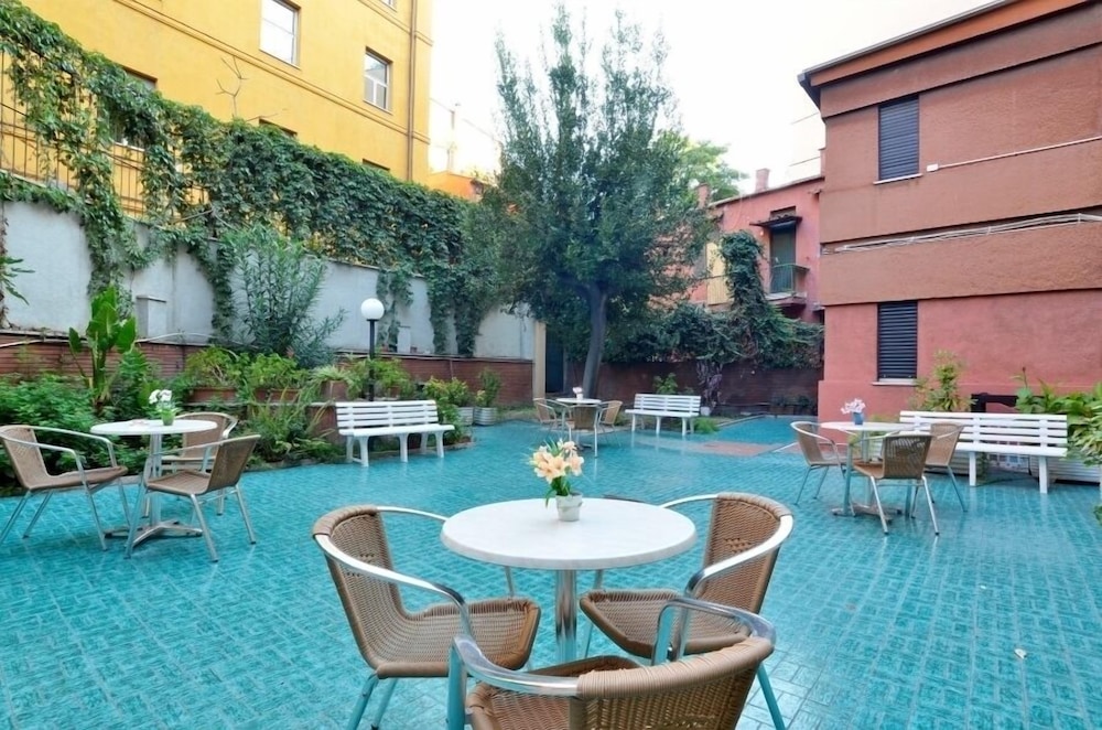 Tirreno Hotel — Restaurant & bars in Rome, Lazio