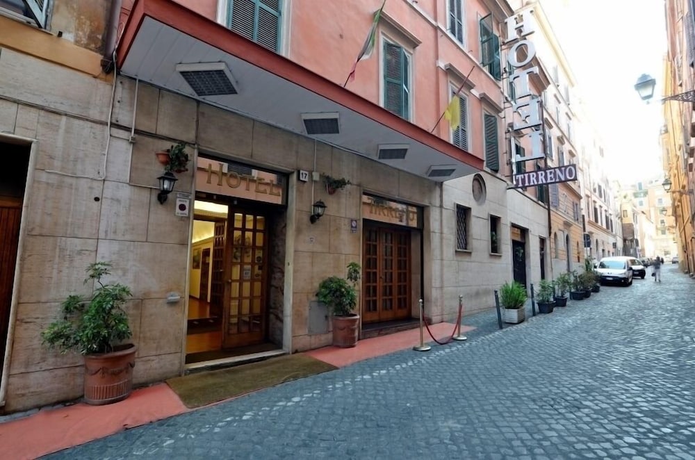 Tirreno Hotel — Main photo in Rome, Lazio