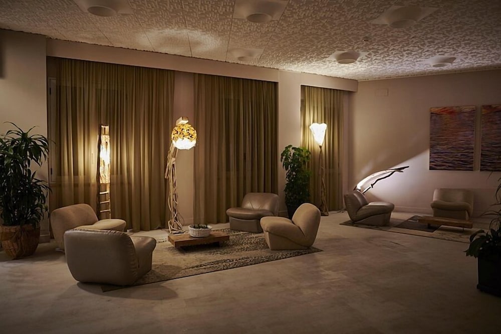 Tirreno Hotel — Hotel rooms in Rome, Lazio