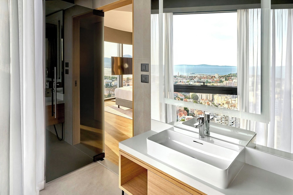 AC Hotel by Marriott Split — Hotel rooms in Split, Split-Dalmatia