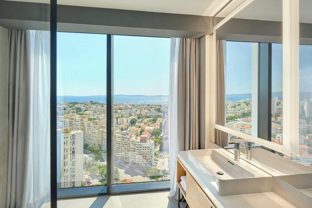 AC Hotel by Marriott Split - zdjęcie 2
