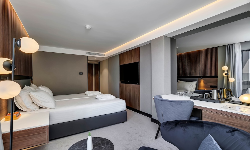 Boutique hotel Noemia — Hotel rooms in Baška Voda, Split-Dalmatia