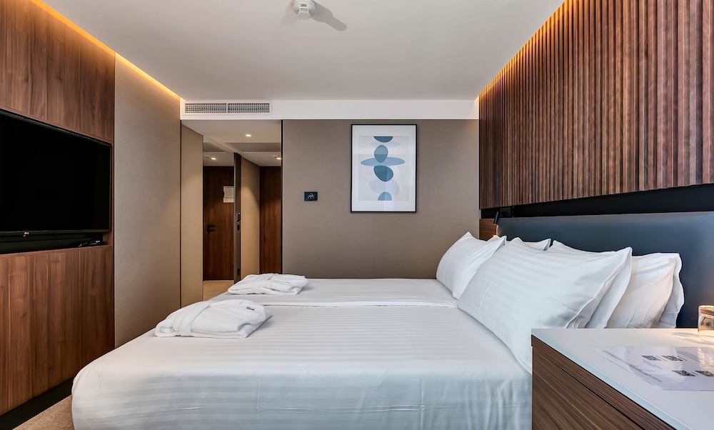 Boutique hotel Noemia — Hotel rooms in Baška Voda, Split-Dalmatia