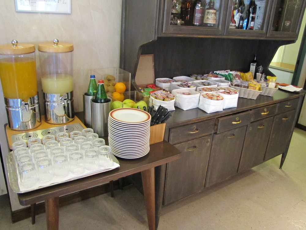 Park Hotel Meublé — Restaurant & bars in Como, Lombardy