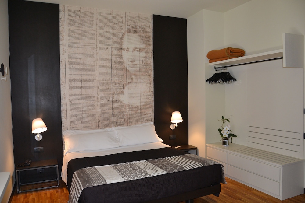 Park Hotel Meublé — Hotel rooms in Como, Lombardy
