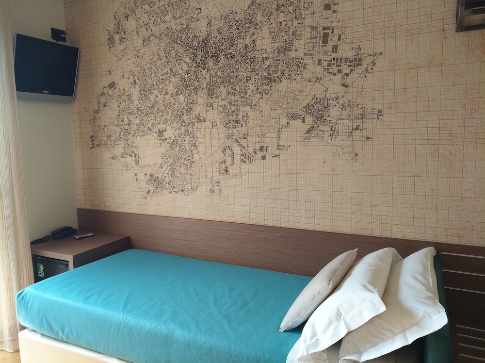 Park Hotel Meublé — Hotel rooms in Como, Lombardy