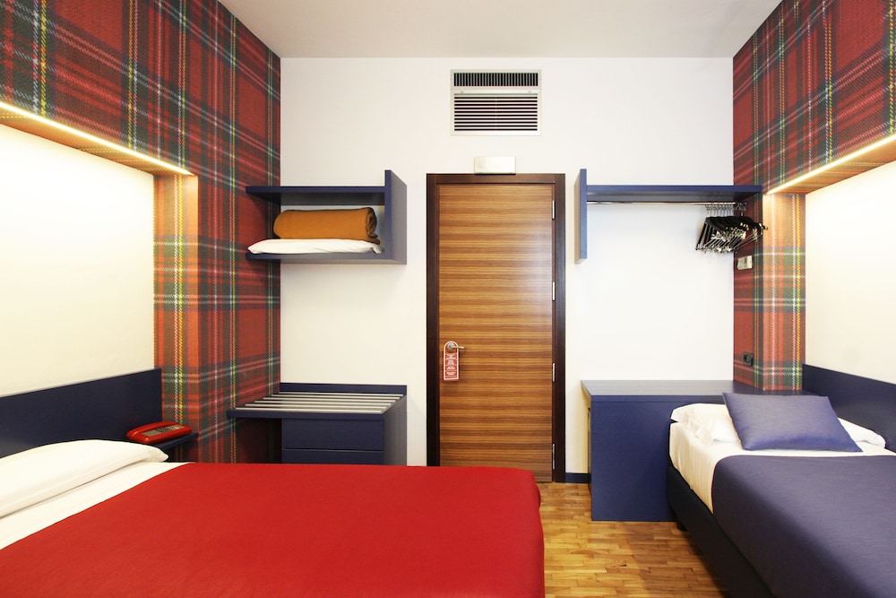 Park Hotel Meublé — Hotel rooms in Como, Lombardy