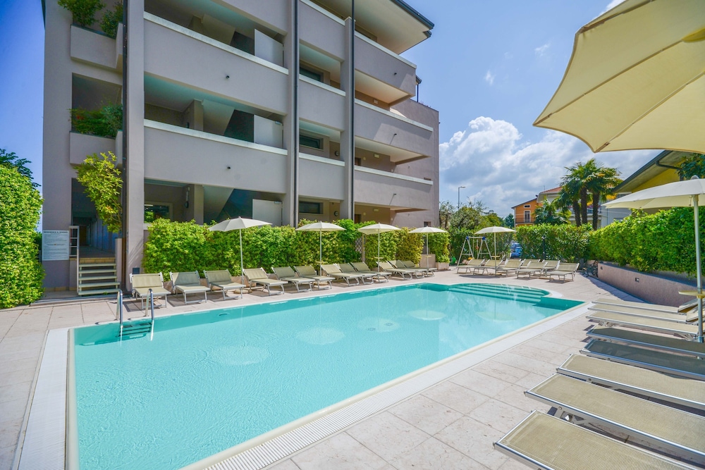 Il Sogno Apartments — Main photo in Desenzano del Garda, Lombardy