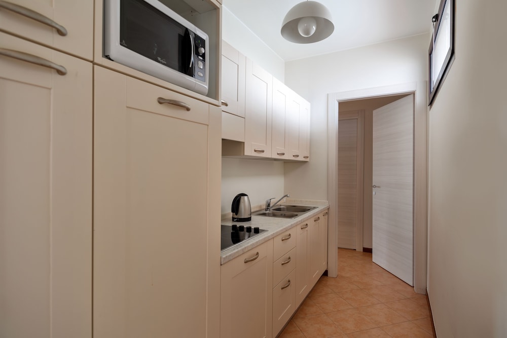 Il Sogno Apartments — Hotel rooms in Desenzano del Garda, Lombardy