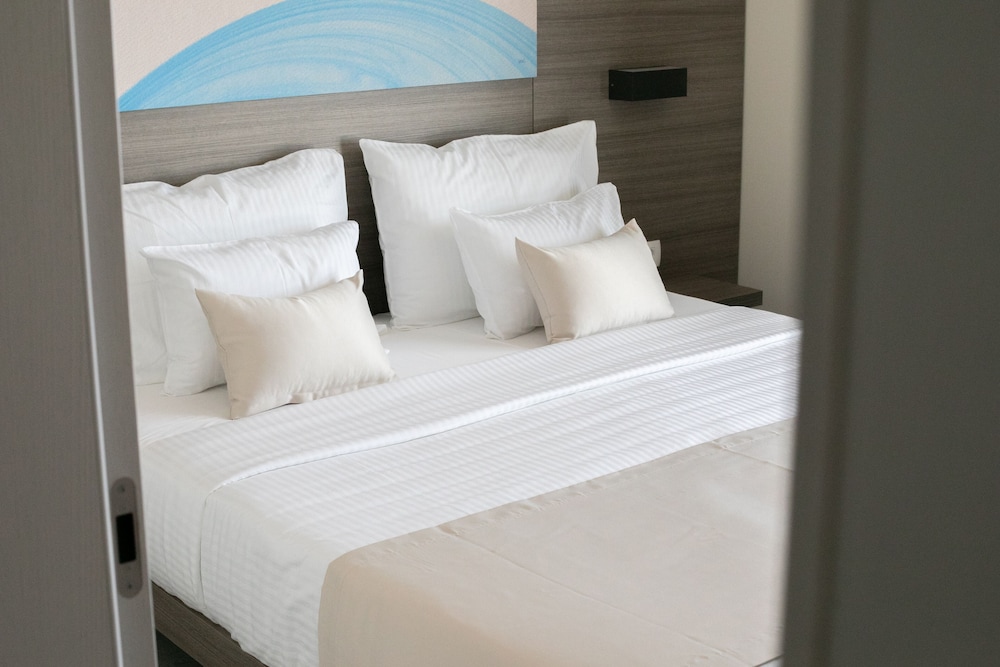 Hotel Antonio — Hotel rooms in Makarska, Split-Dalmatia