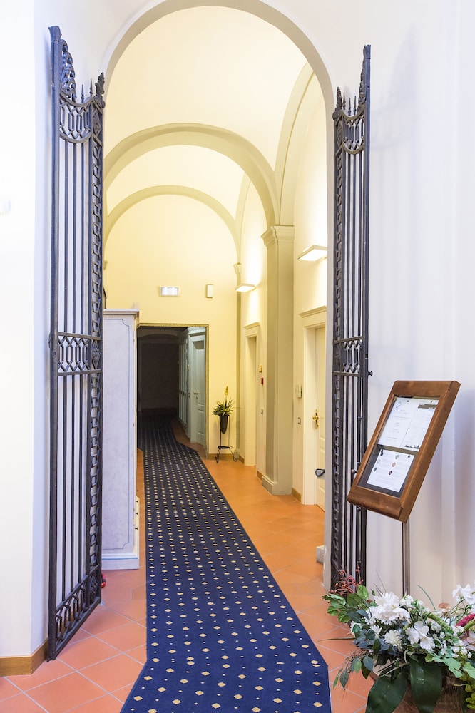 Hotel Centrale — Hotel building in Florence, Tuscany