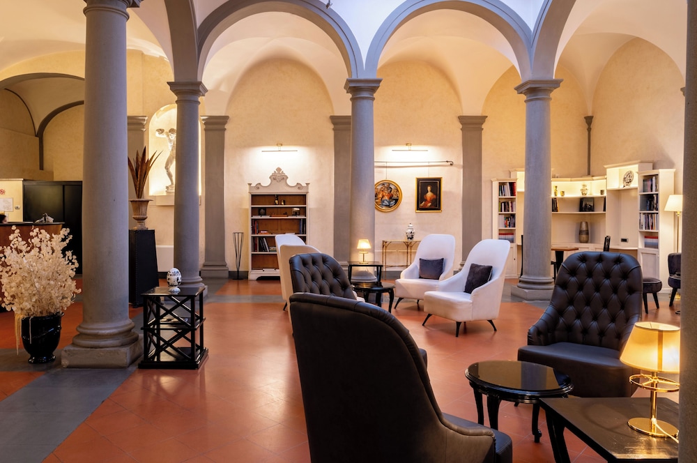 Hotel Centrale — Hotel building in Florence, Tuscany