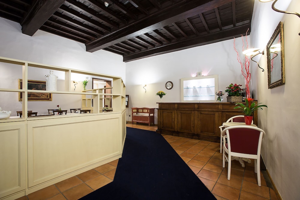 Hotel Centrale — Restaurant & bars in Florence, Tuscany
