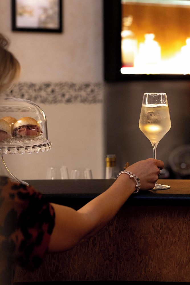 Hotel Centrale — Restaurant & bars in Florence, Tuscany