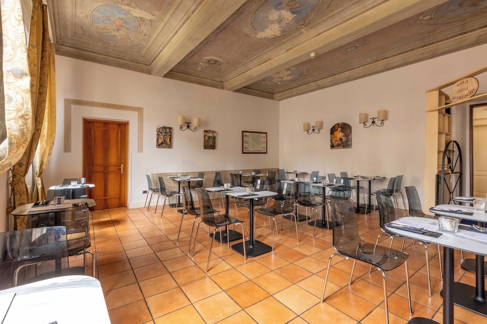 Hotel Centrale — Restaurant & bars in Florence, Tuscany