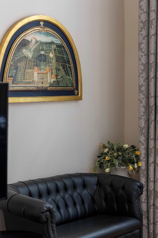 Hotel Centrale — Hotel rooms in Florence, Tuscany