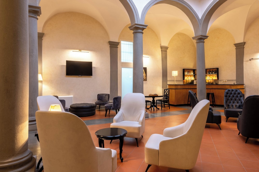 Hotel Centrale — Restaurant & bars in Florence, Tuscany