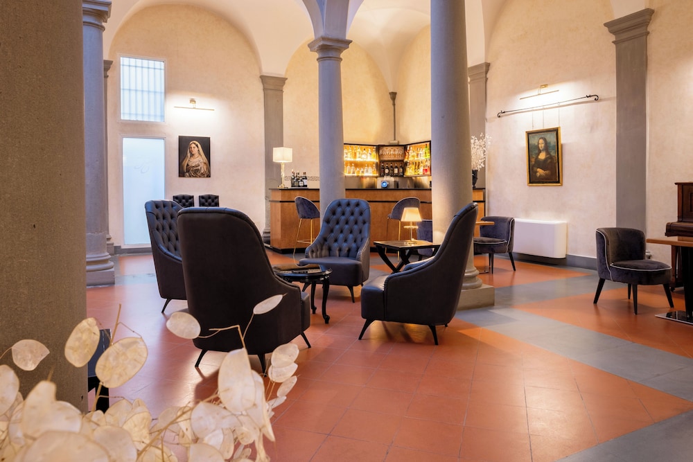 Hotel Centrale — Restaurant & bars in Florence, Tuscany