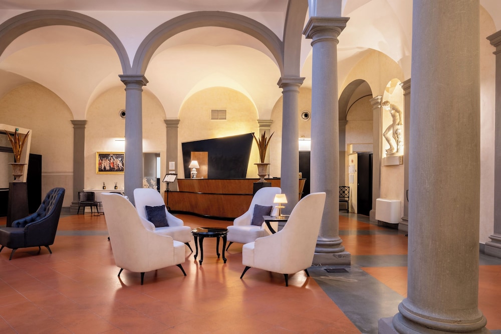 Hotel Centrale — Hotel building in Florence, Tuscany