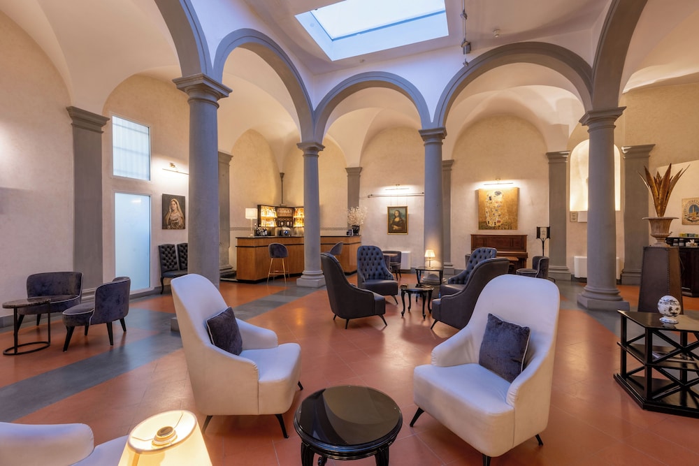 Hotel Centrale — Restaurant & bars in Florence, Tuscany