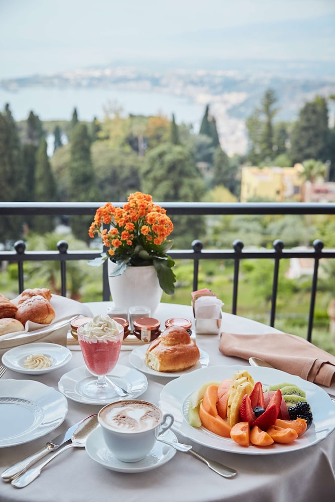 Grand Hotel Timeo, A Belmond Hotel, Taormina — Restaurant & bars in Taormina, Sicily