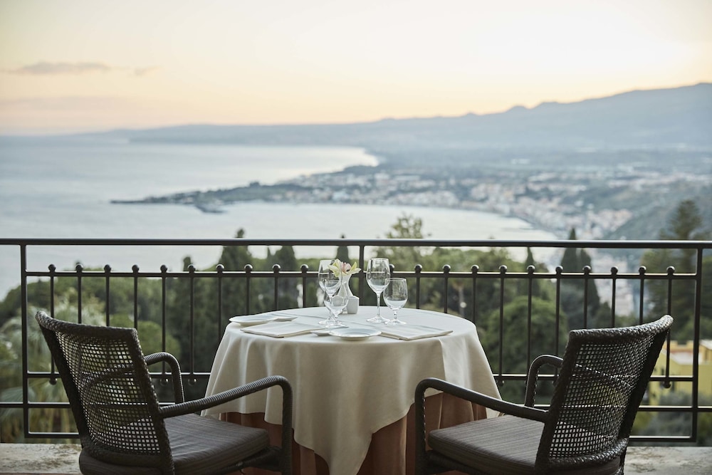 Grand Hotel Timeo, A Belmond Hotel, Taormina — Restaurant & bars in Taormina, Sicily