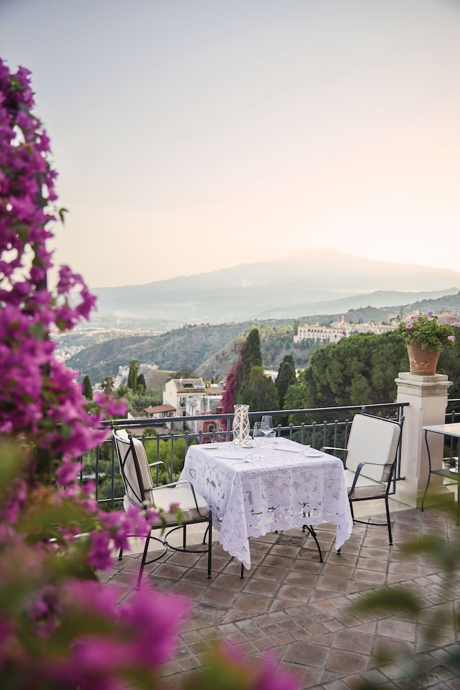 Grand Hotel Timeo, A Belmond Hotel, Taormina — Restaurant & bars in Taormina, Sicily