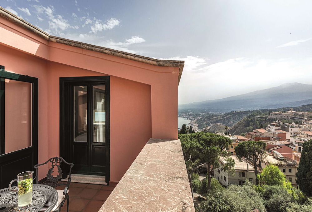 Grand Hotel Timeo, A Belmond Hotel, Taormina — Hotel building in Taormina, Sicily