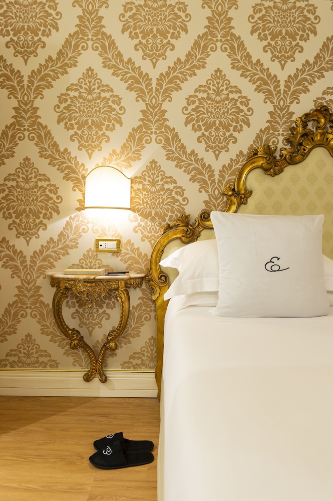 Hotel Antico Doge — Hotel rooms in Venice, Veneto