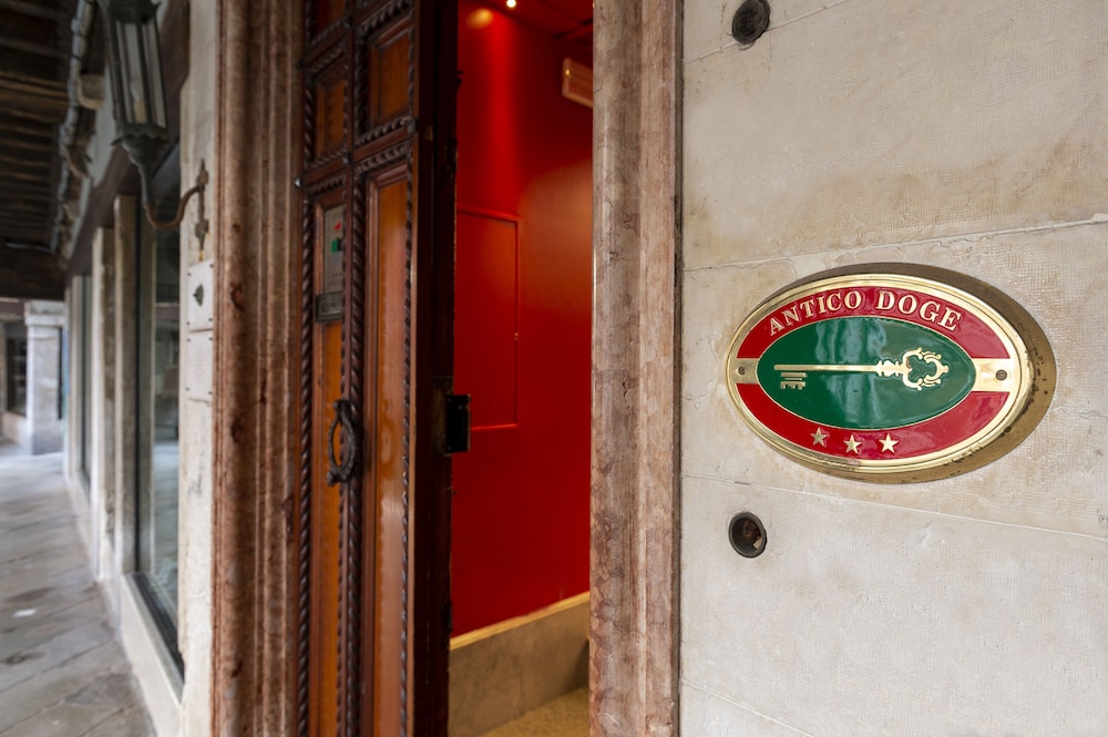 Hotel Antico Doge — Hotel building in Venice, Veneto