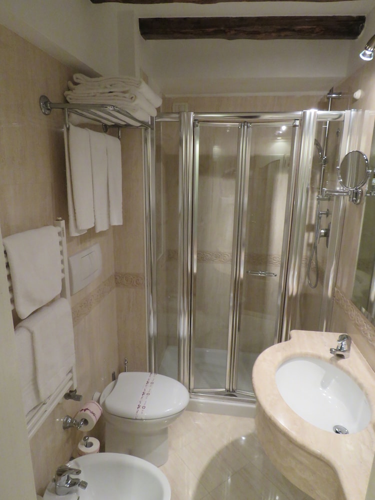 Hotel Antico Doge — Hotel rooms in Venice, Veneto