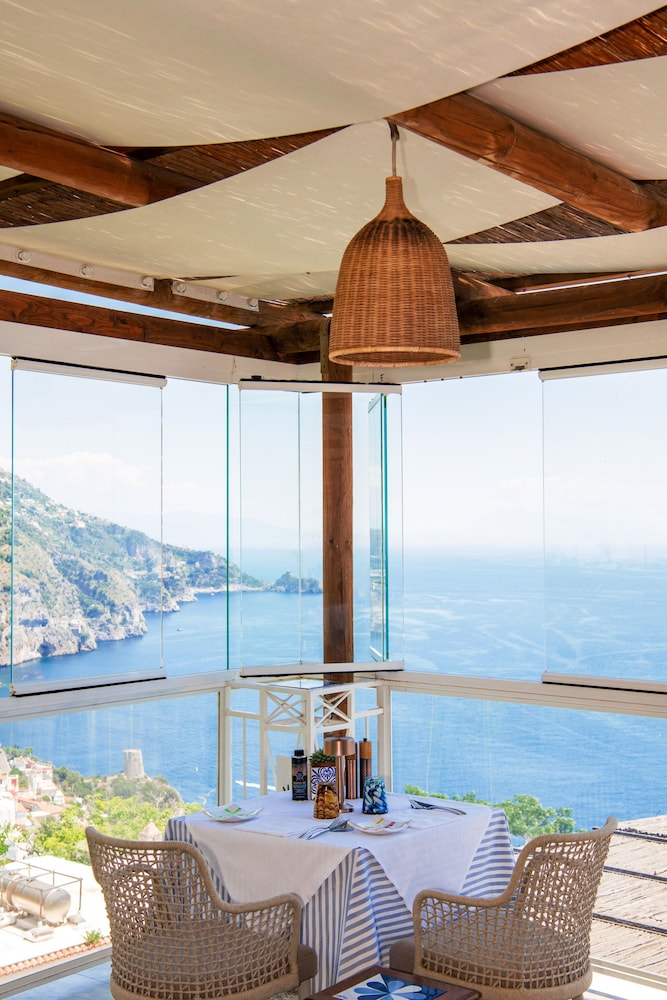 Hotel Margherita — Restaurant & bars in Praiano, Campania