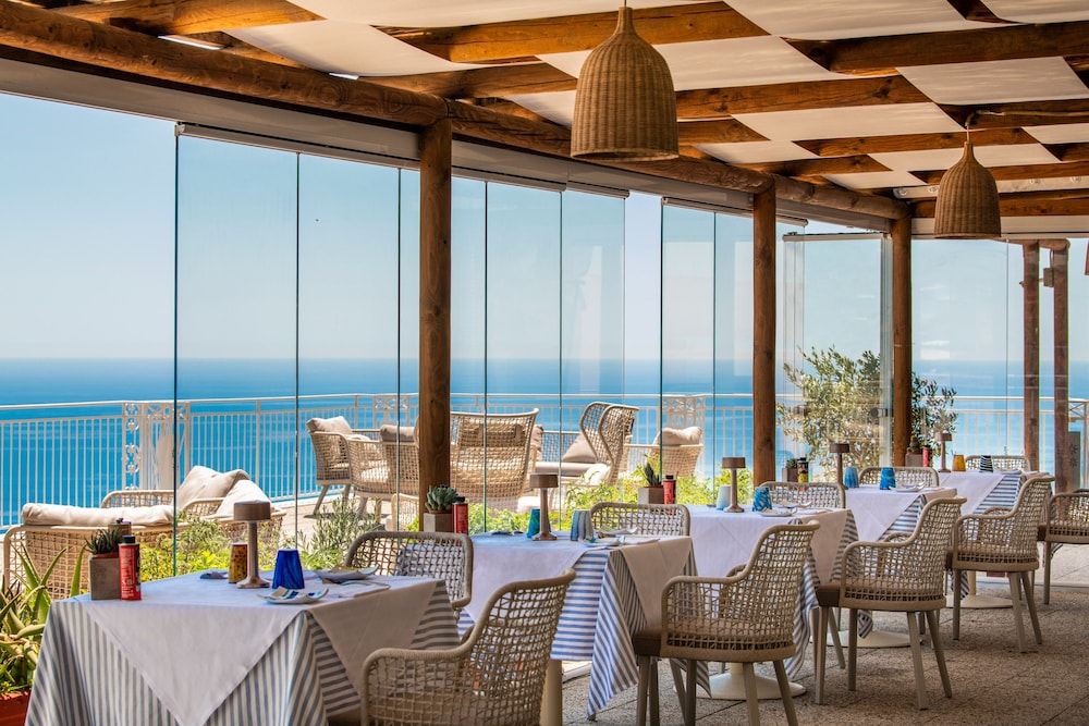 Hotel Margherita — Restaurant & bars in Praiano, Campania