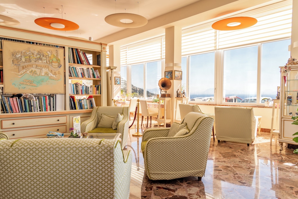 Hotel Margherita — Restaurant & bars in Praiano, Campania