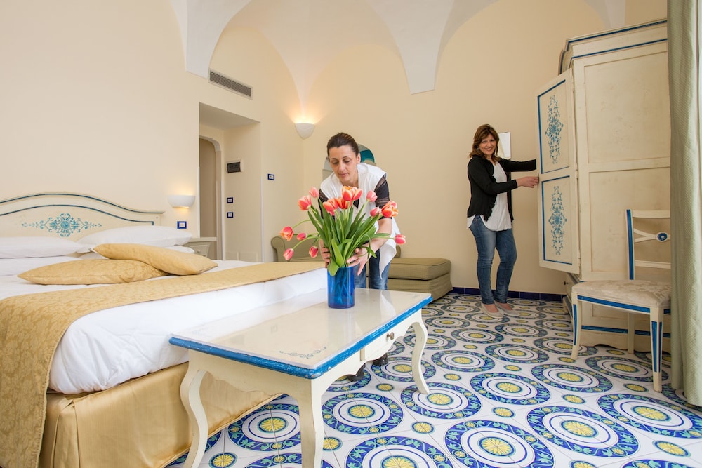 Hotel Margherita — Hotel rooms in Praiano, Campania
