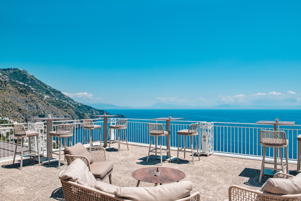 Hotel Margherita — Restaurant & bars in Praiano, Campania