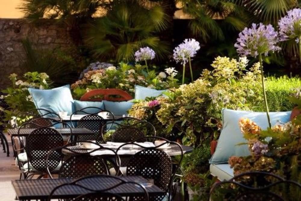 Park Hotel — Restaurant & bars in Desenzano del Garda, Lombardy