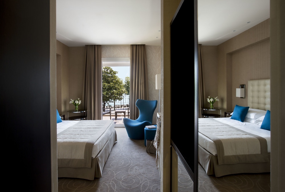 Park Hotel — Hotel rooms in Desenzano del Garda, Lombardy