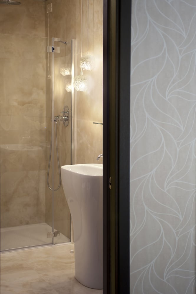 Park Hotel — Hotel rooms in Desenzano del Garda, Lombardy
